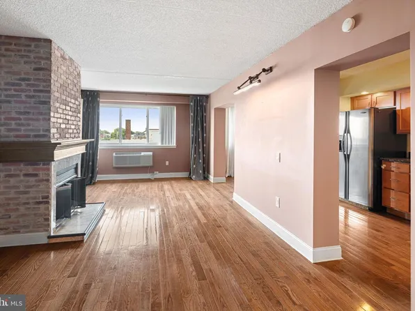 200 Lombard St #10-732, Philadelphia, PA 19147