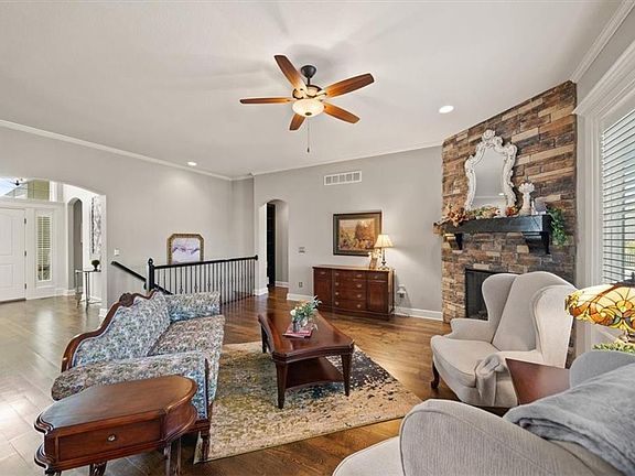 5th image of 19372 W 210th St