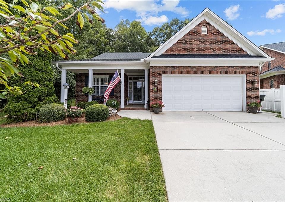 1st image of 6 Heritage Hill Ct