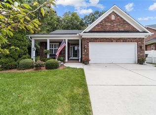 6 Heritage Hill Ct, Jamestown, NC 27282
