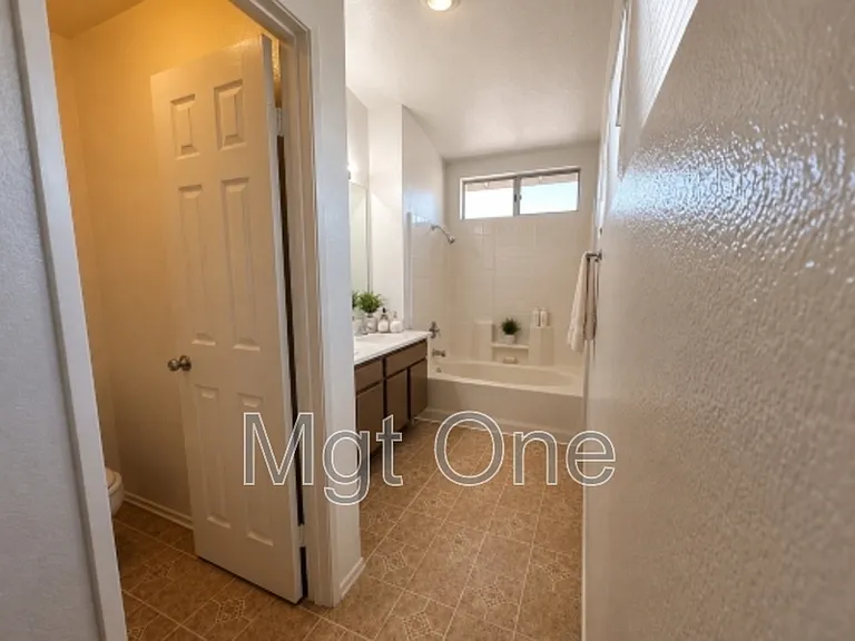 1240 Lilac Ridge Dr — Photo 19