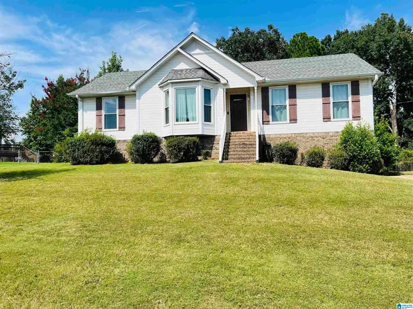 428 Altamont Dr, Pleasant Grove, AL 35127