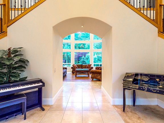 7802 Square Feet