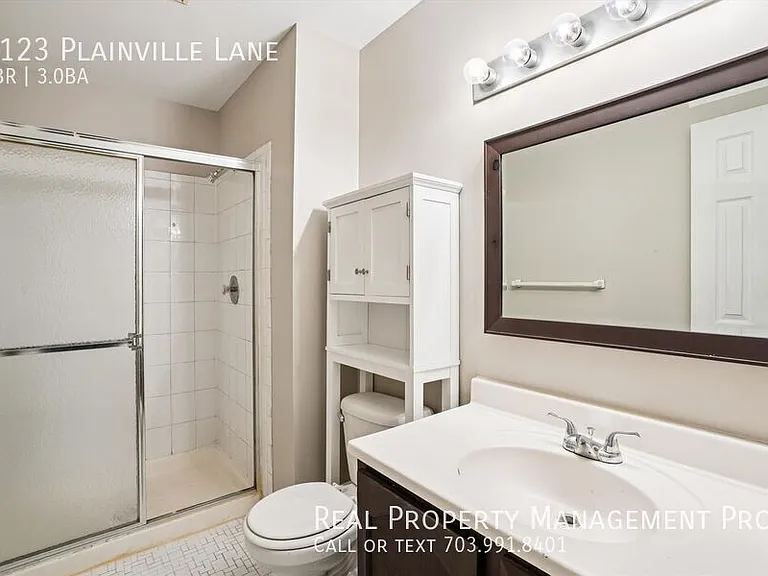 6123 Plainville Ln — Photo 17