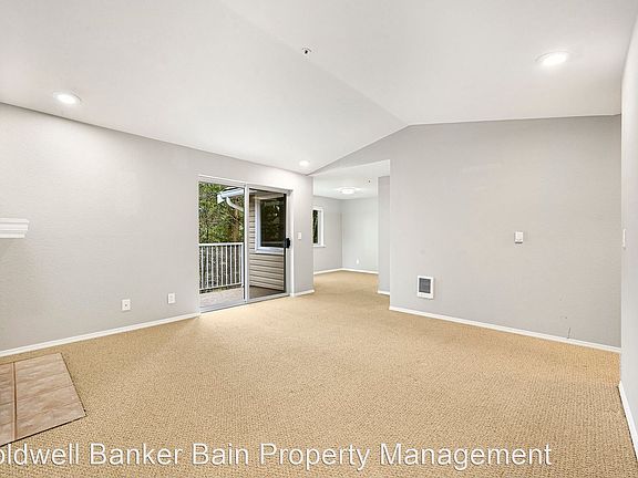 5th image of 19230 Forest Park Dr NE #E-c310