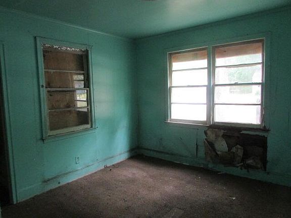 3rd image of 428 Robney Dr