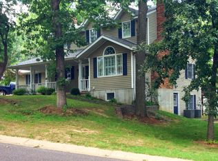 58 Oxford Dr, Washington, MO 63090