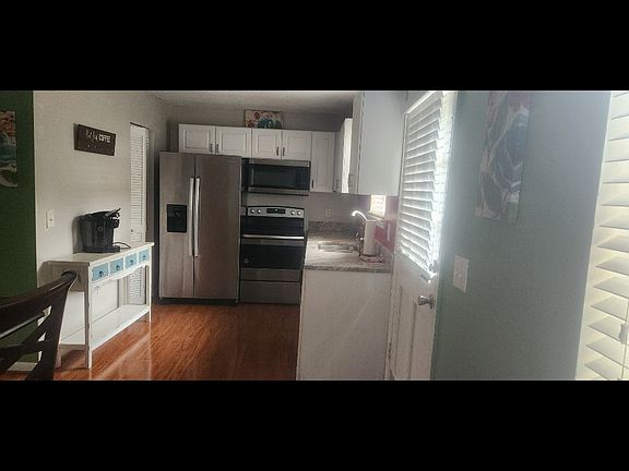 2nd image of 415 Parkdale Dr APT 16D