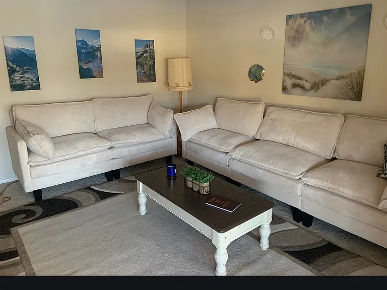 557 Midway Dr #B — Photo 8