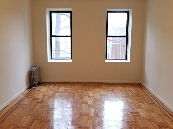 5th image of 3205 Holland Ave #2