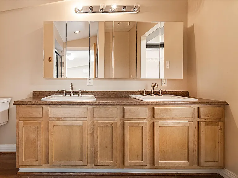 2098 Harland Dr — Photo 27