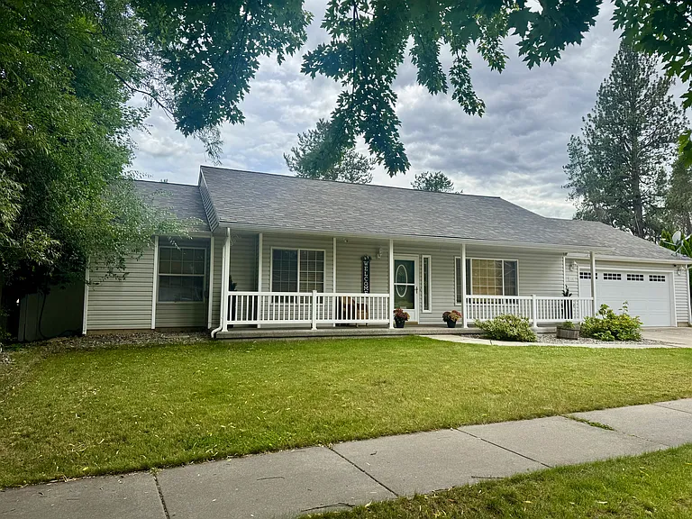 1181 E Elderberry Cir — Photo 1