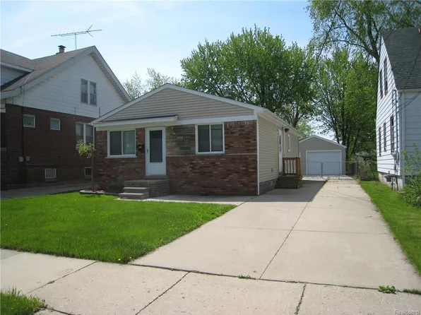 18184 Glendale St, Roseville, MI 48066