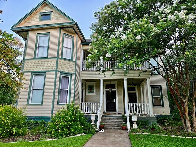 1st image of 705 Teague St