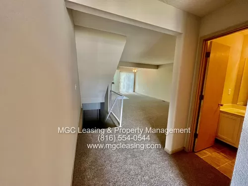 1017-1023 Brentwood Ct Photo 1