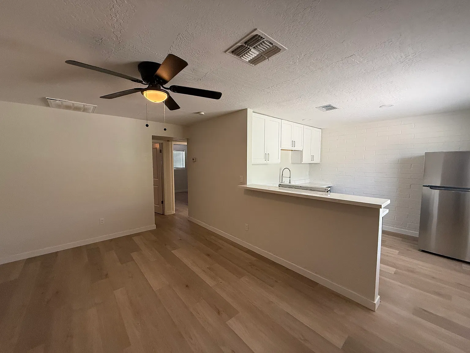 2 bed, 656 sqft, $1,395 — Photo 2