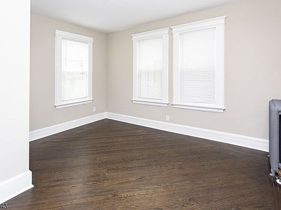 4th image of 175 N 19th St Floor 2