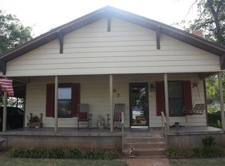 707 N Cedar St, Seymour, TX 76380