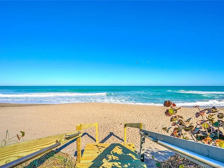 9940 S Ocean Dr #305 — Photo 3