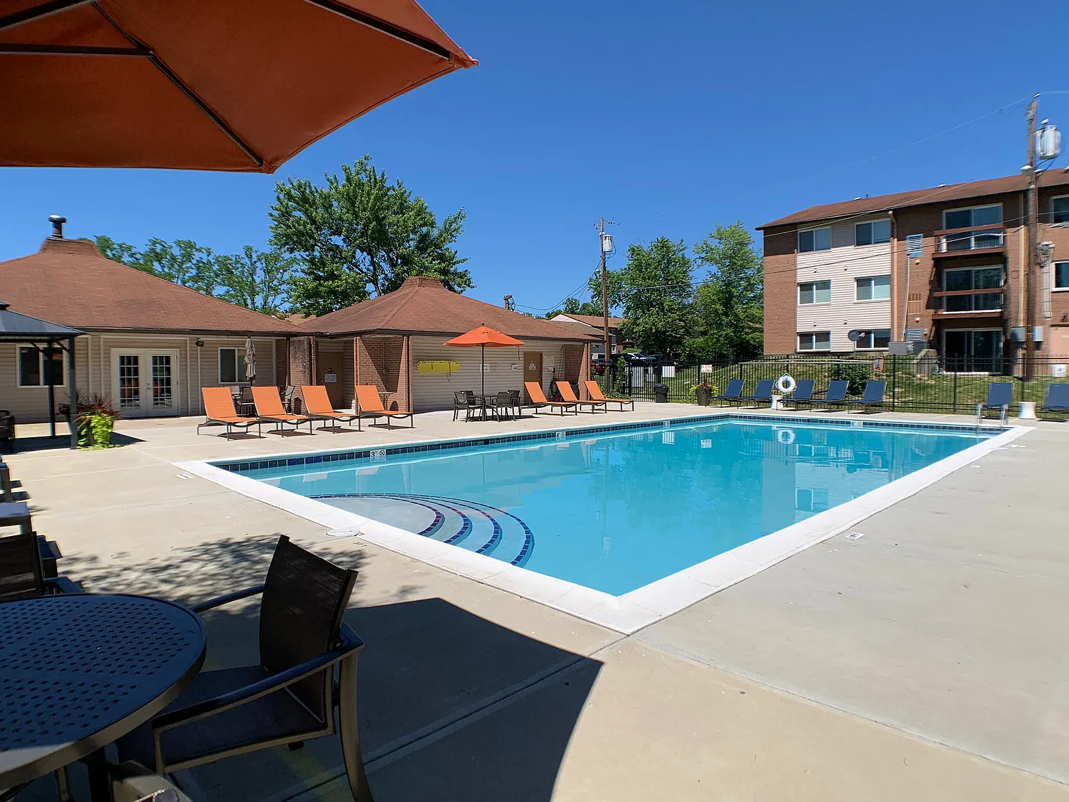 Fox Run Apartments — Photo 3