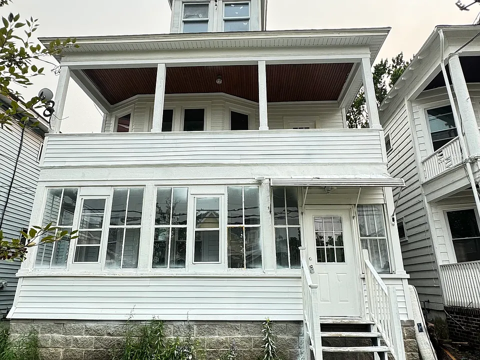 248 Morris St #2