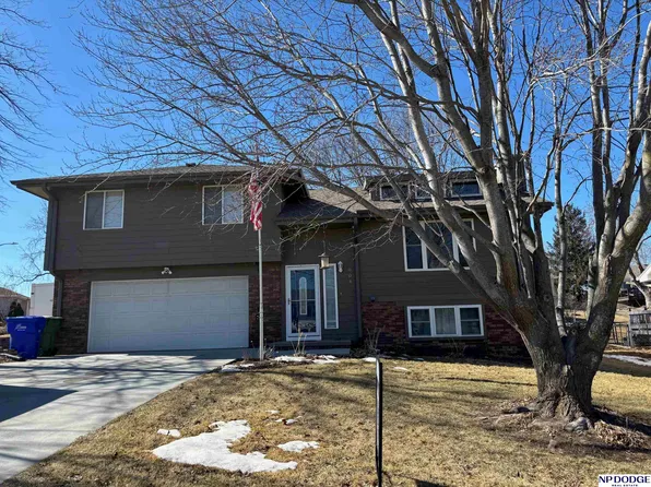 604 Laredo Rd, Papillion, NE 68046