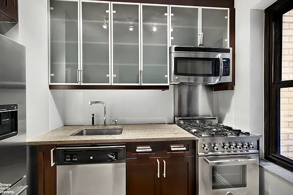 Rented by Brown Harris Stevens | media 3
