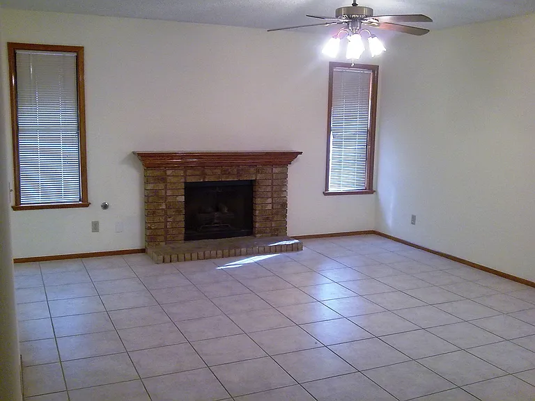 6645 W Tropicana Ave #203 — Photo 5
