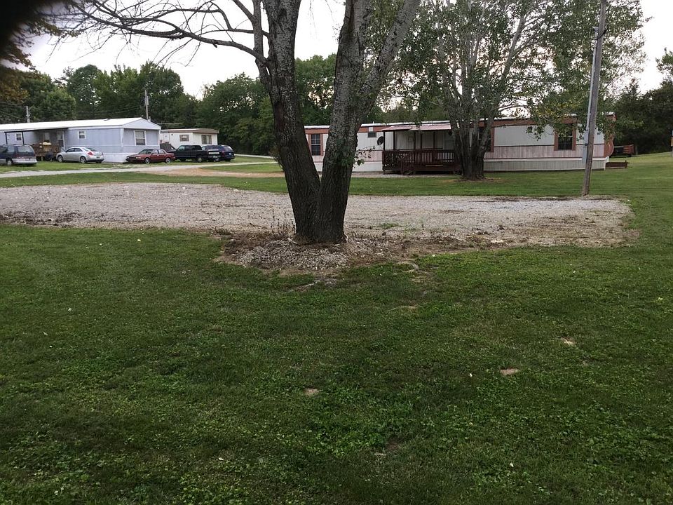 2nd image of 16341 Laura Ln
