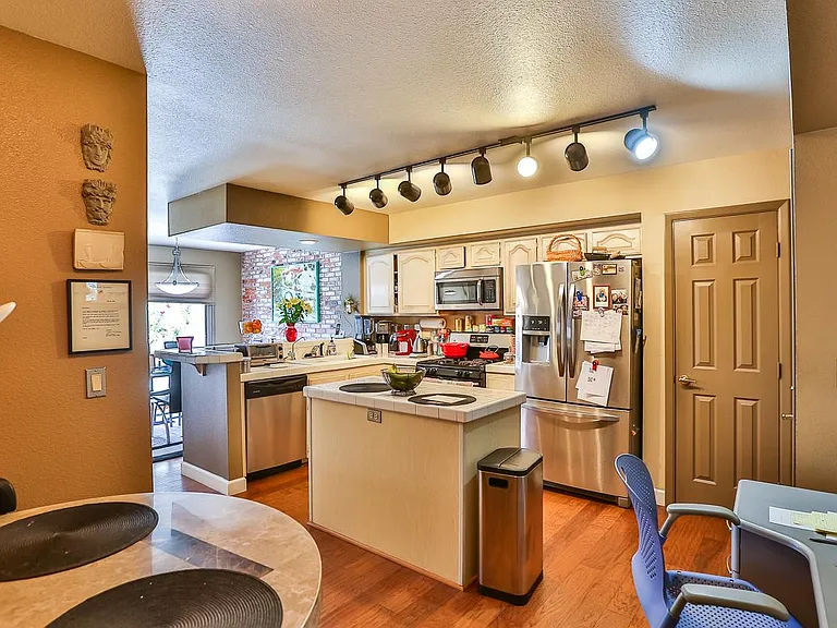 2657 Seashore Dr — Photo 13