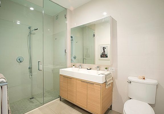 3rd image of 180 Water St APT 1916