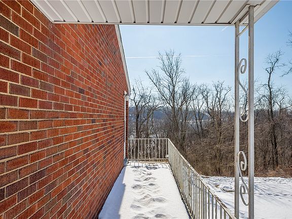 4th image of 680 Cleveland Rd N