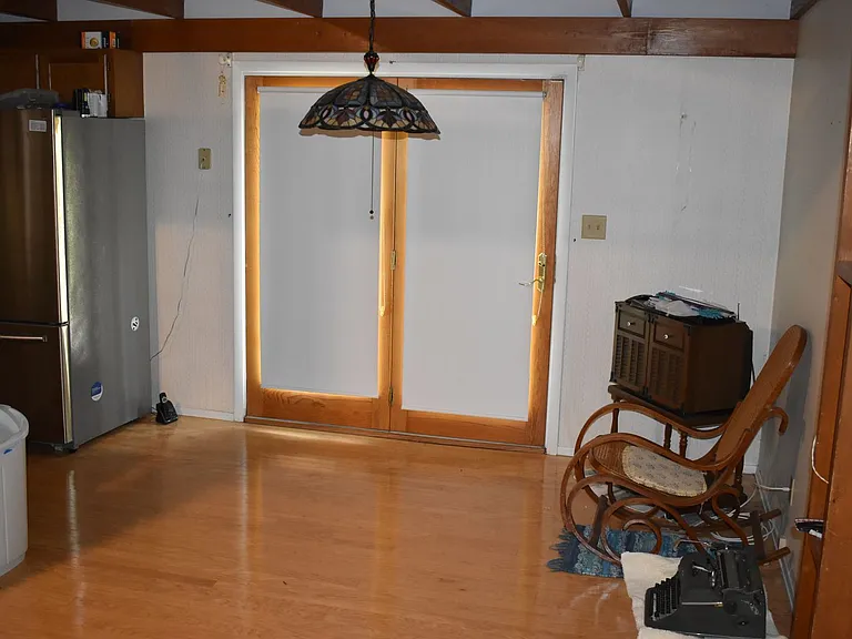 209 Reynolds Ave — Photo 4
