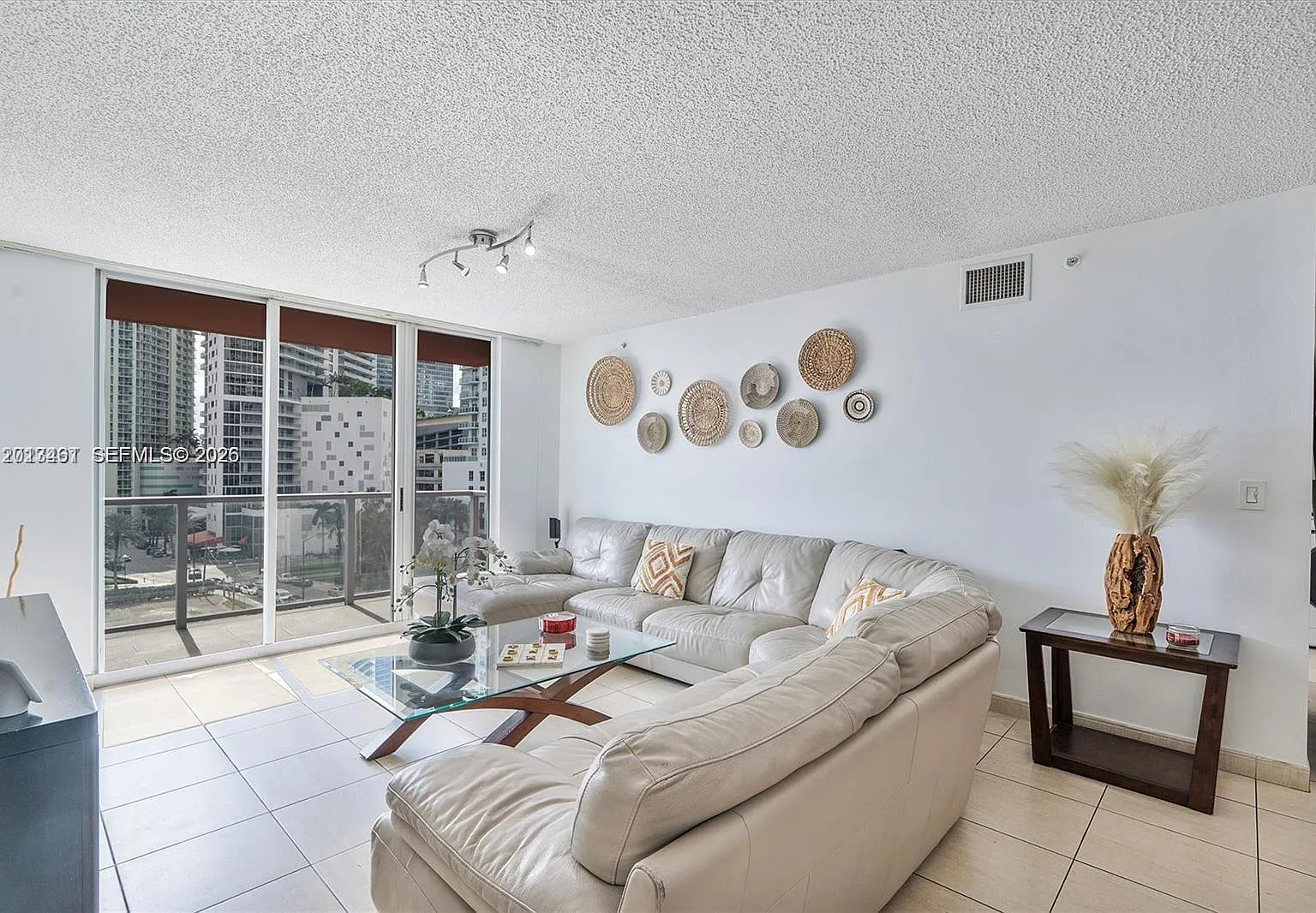 The Mark On Brickell Cond — Photo 2