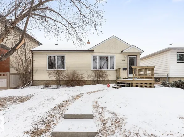 9277 86th St NW, Edmonton, AB T6C 3E5