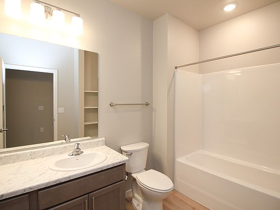 4th image of 2120 N Minnesota St #652bbf0b6