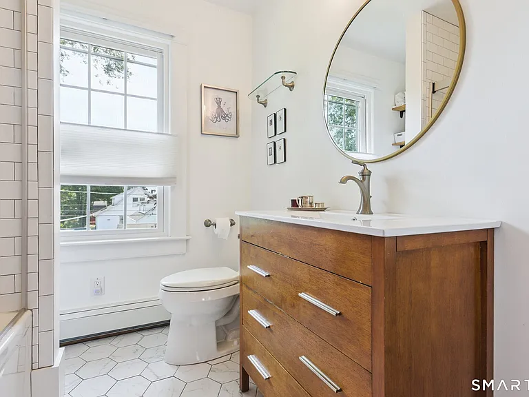 24 Warren Ave — Photo 17