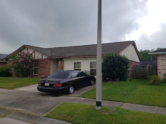 2nd image of 2912 Essex Ave
