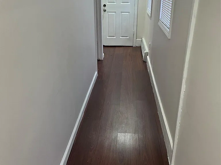 Roman Ave — Photo 10