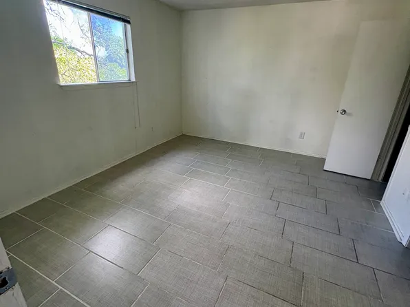 3105 S 1st St, Austin, TX 78704