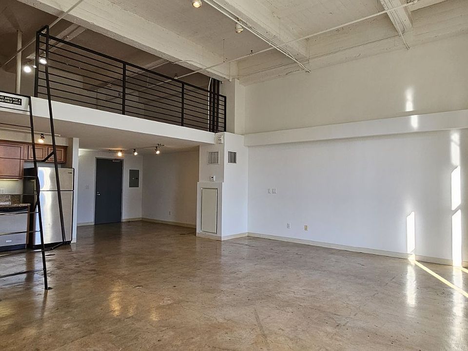 As of 12/1/24 - Currently available Move in Special of $2595 for 1032 sq. ft. = Loft 513
