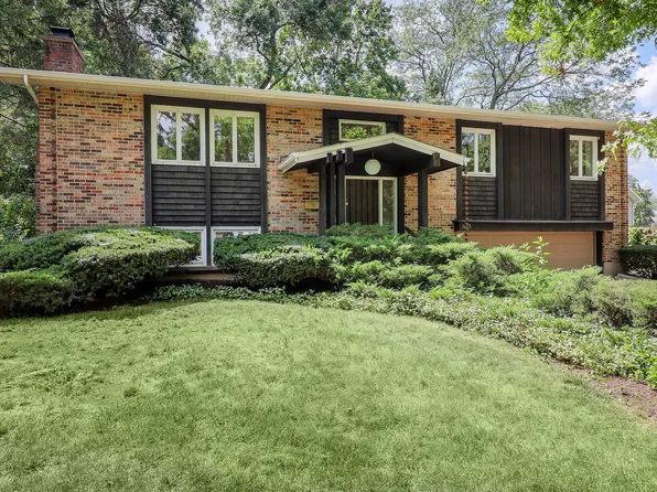 1013 South Rd, Lisle, IL 60532