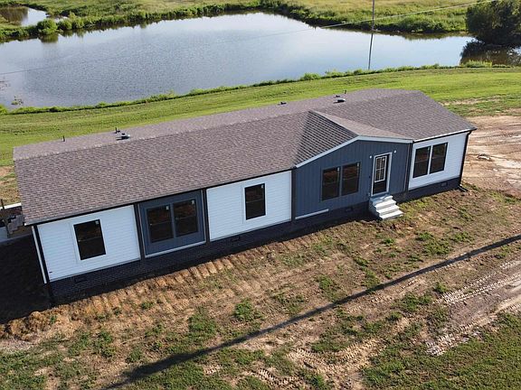 2nd image of 1002 County Road 449