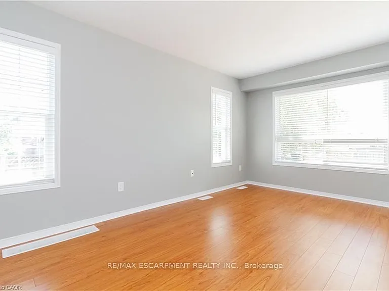 137 Windwood Dr — Photo 4