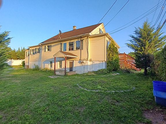2nd image of 328 N 13th Ave #1