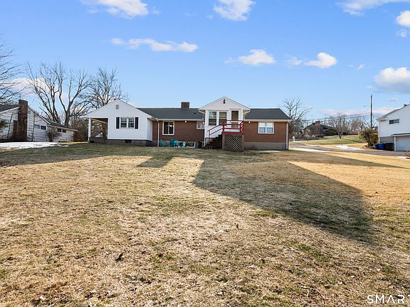 2nd image of 20 Ridgeview Drive