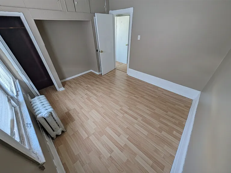 18 N Georgia Ave #3 — Photo 4