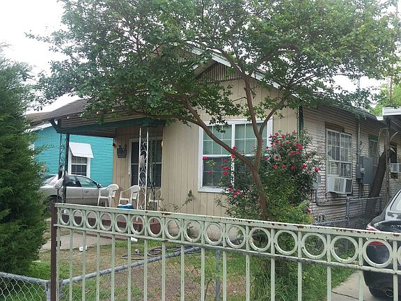 3rd image of 3134 W Travis St