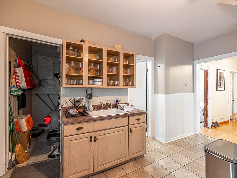 3450 N Leavitt St #1 — Photo 3