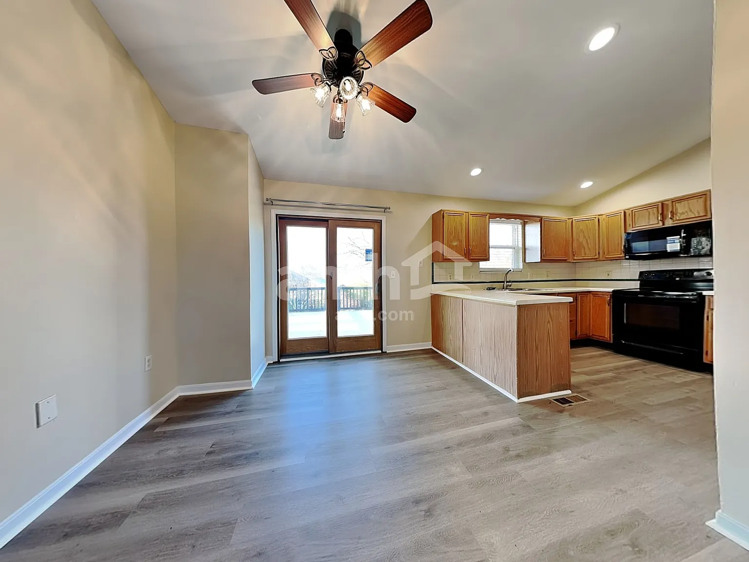 3 bed, 2.5 bath, 1442 sqft, $2,195 — Photo 4